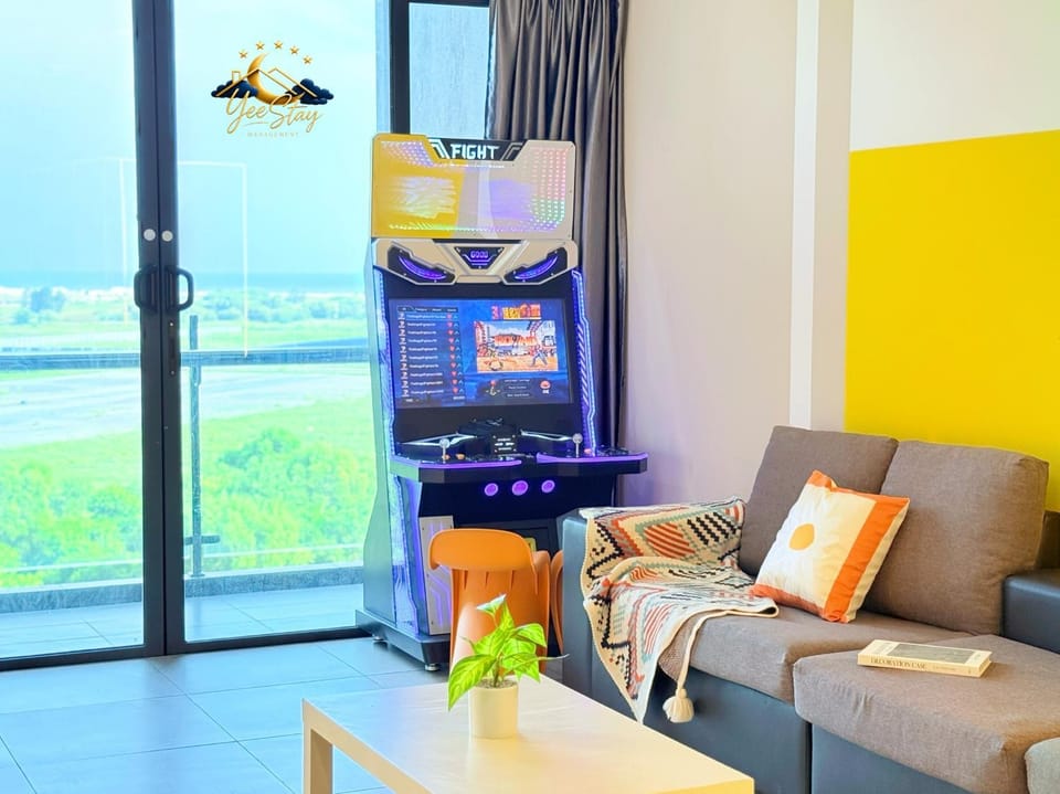 Atlantis 8-12pax/Netflix/Video game/5min to Jonker Apartment in Malacca