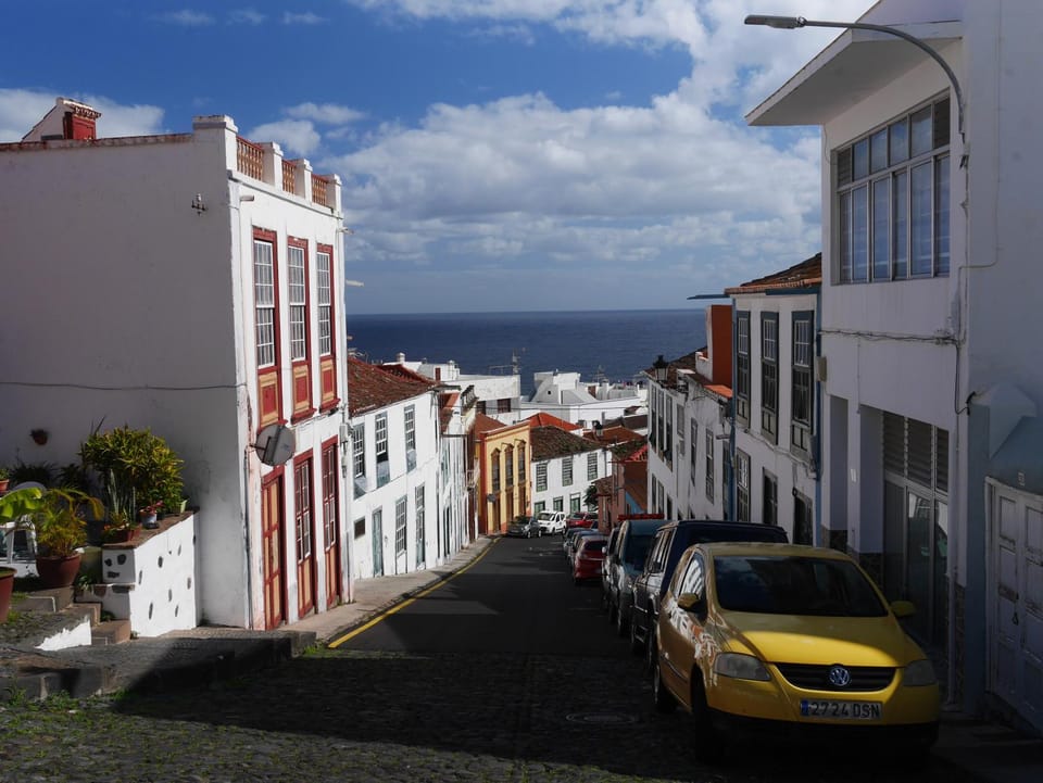 Neighbourhood, Sea view, Street view