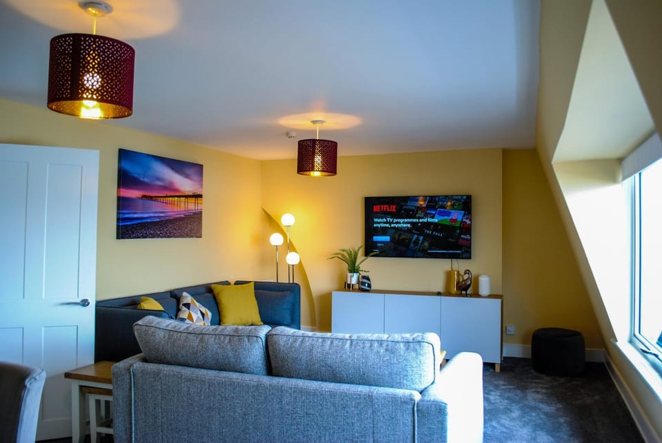 The Sky Lounge Apartment in Dover District