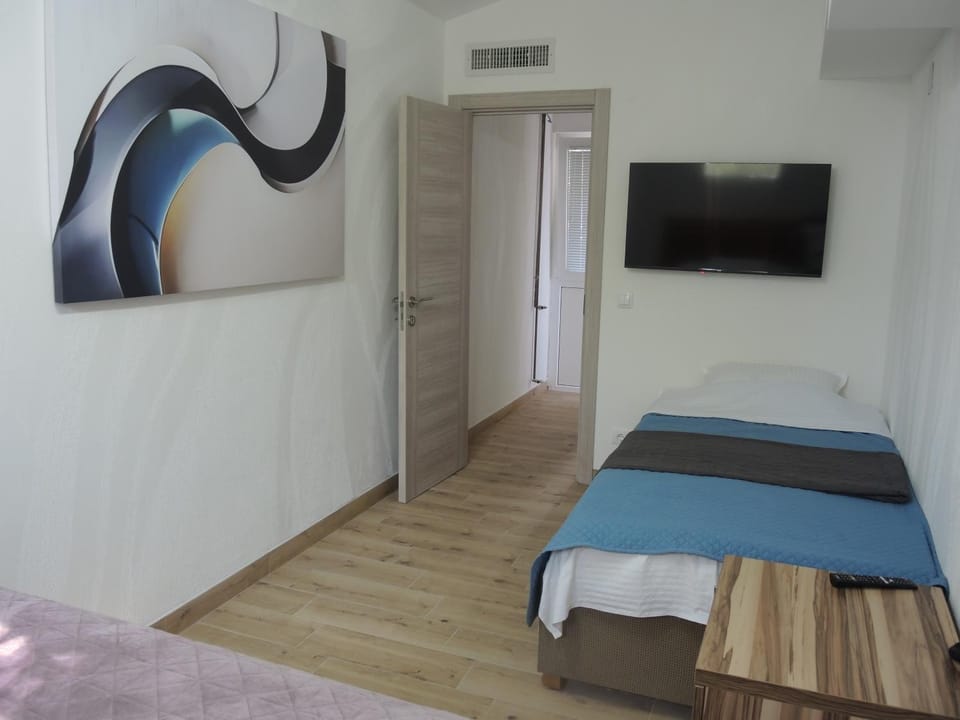 Rooms&Restaurant 43 Bed and Breakfast in Belgrade