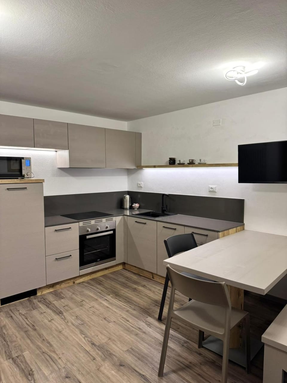 dishwasher, microwave, oven