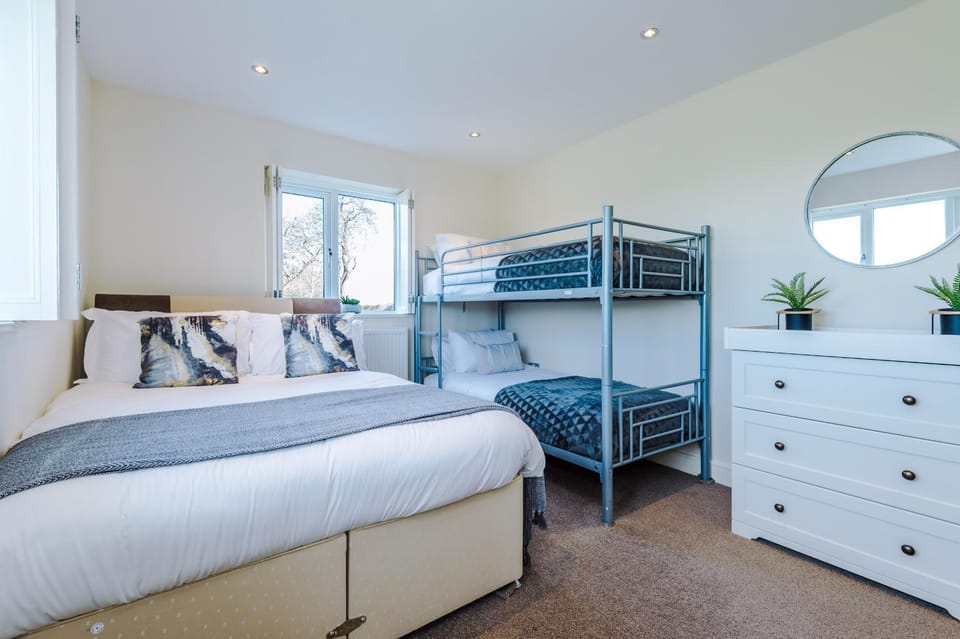 Bed, Bedroom, bunk bed