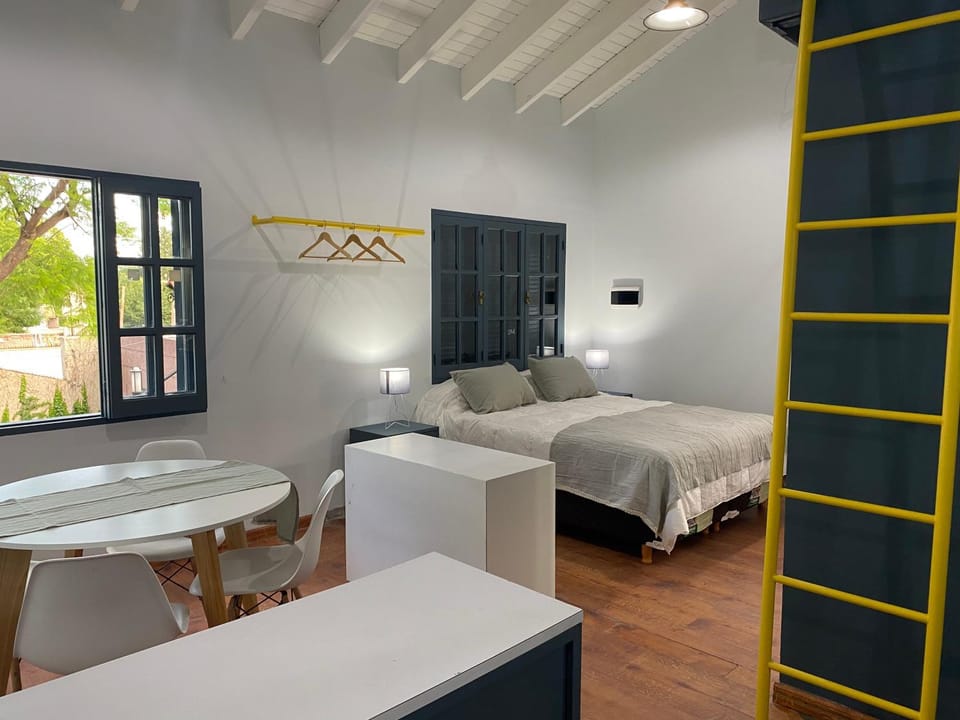 Bed, Living room, Photo of the whole room, Bedroom