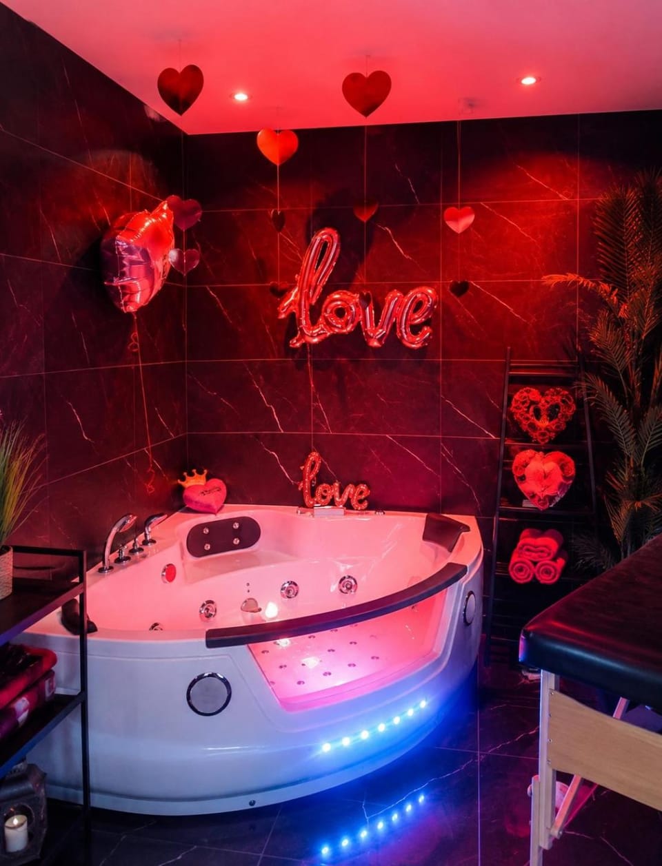 Love & Relax, Terrasse, Parking, Massage, Jacuzzi, centre, Wifi Apartment in Epernay