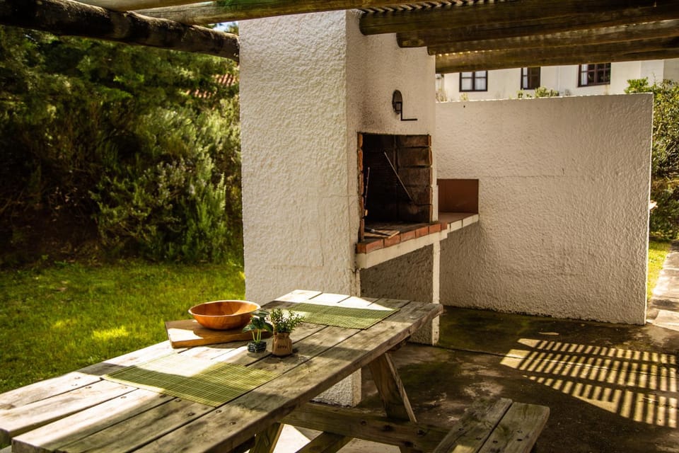 Patio, Day, BBQ facilities, Garden, Garden view
