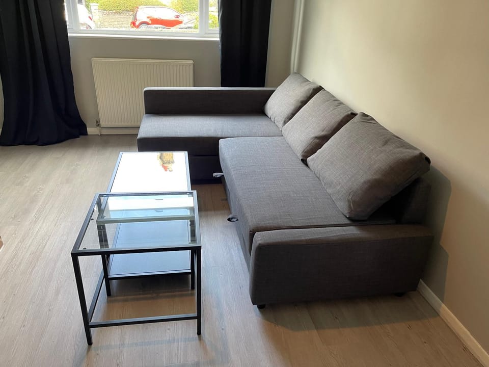 Entire Lovely 2 bedroom apartment with private garden & free street parking Apartment in London Borough of Southwark