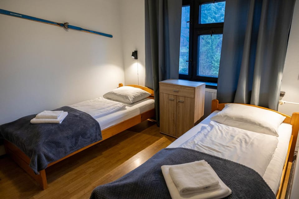 Bed, Photo of the whole room, towels