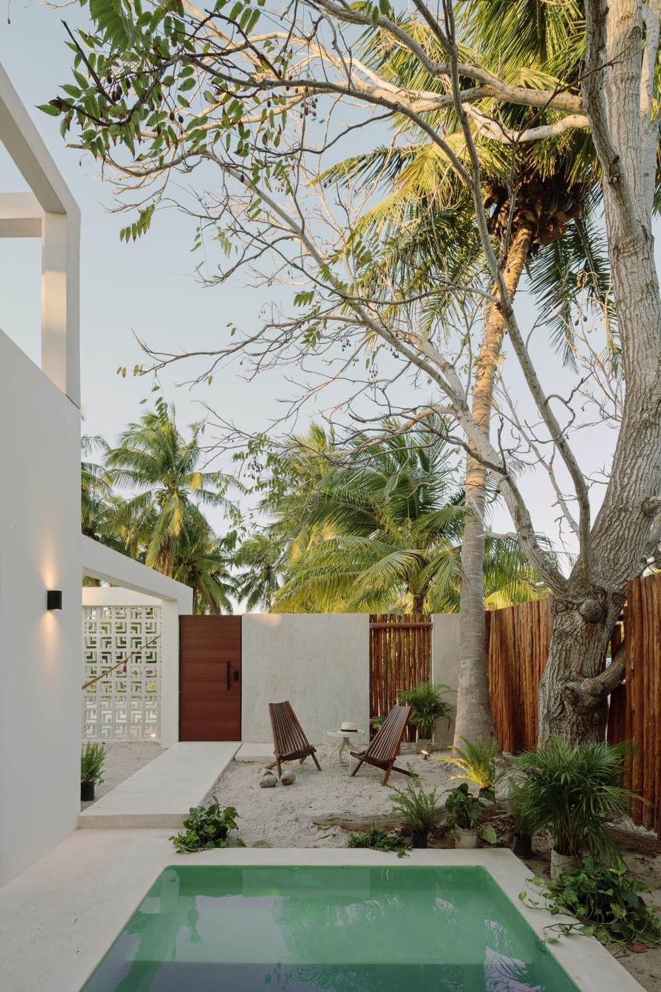 Natural landscape, Garden, Garden view, Pool view, Swimming pool, Swimming pool