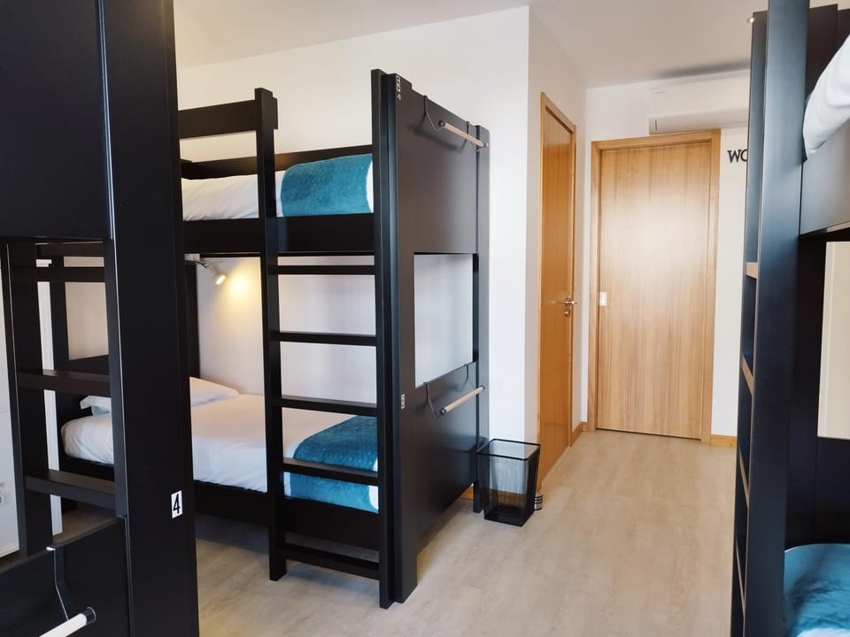 Bed, Bedroom, bunk bed