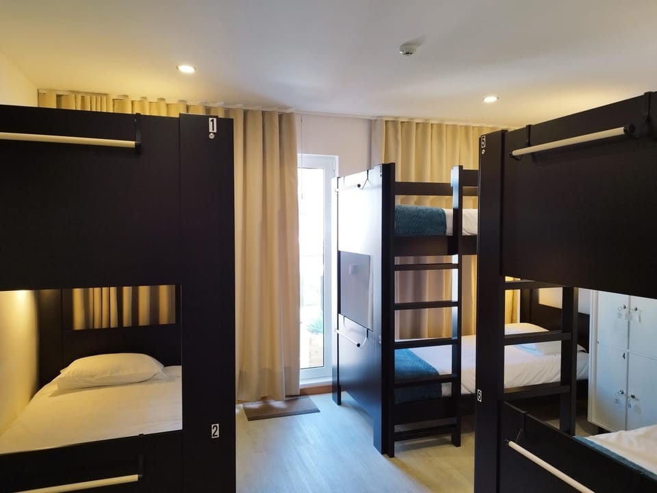 Bed, Bedroom, bunk bed