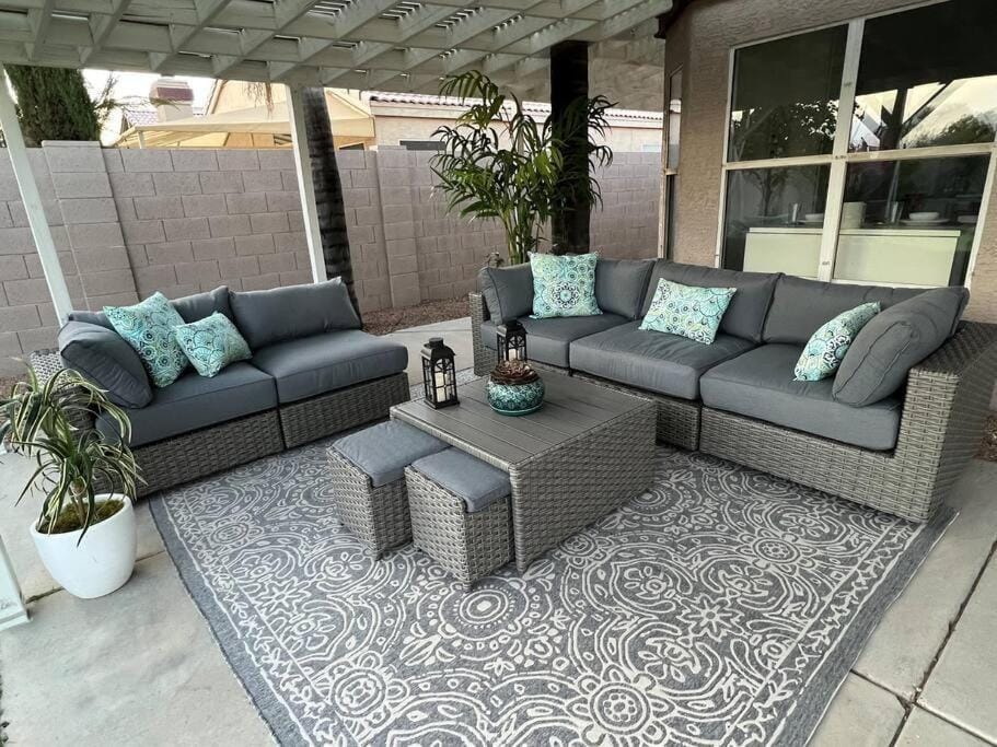 Patio, Seating area