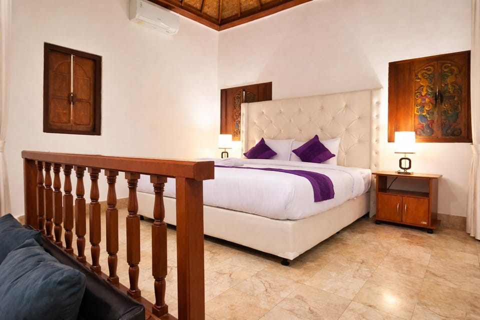Bed, Living room, Bedroom
