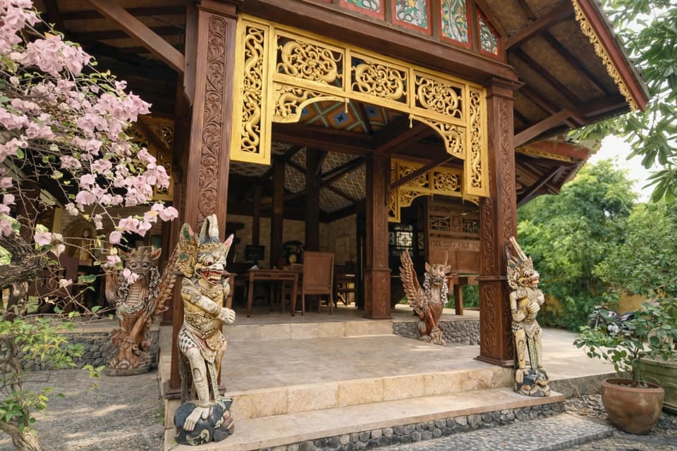 Property building, Facade/entrance, Day