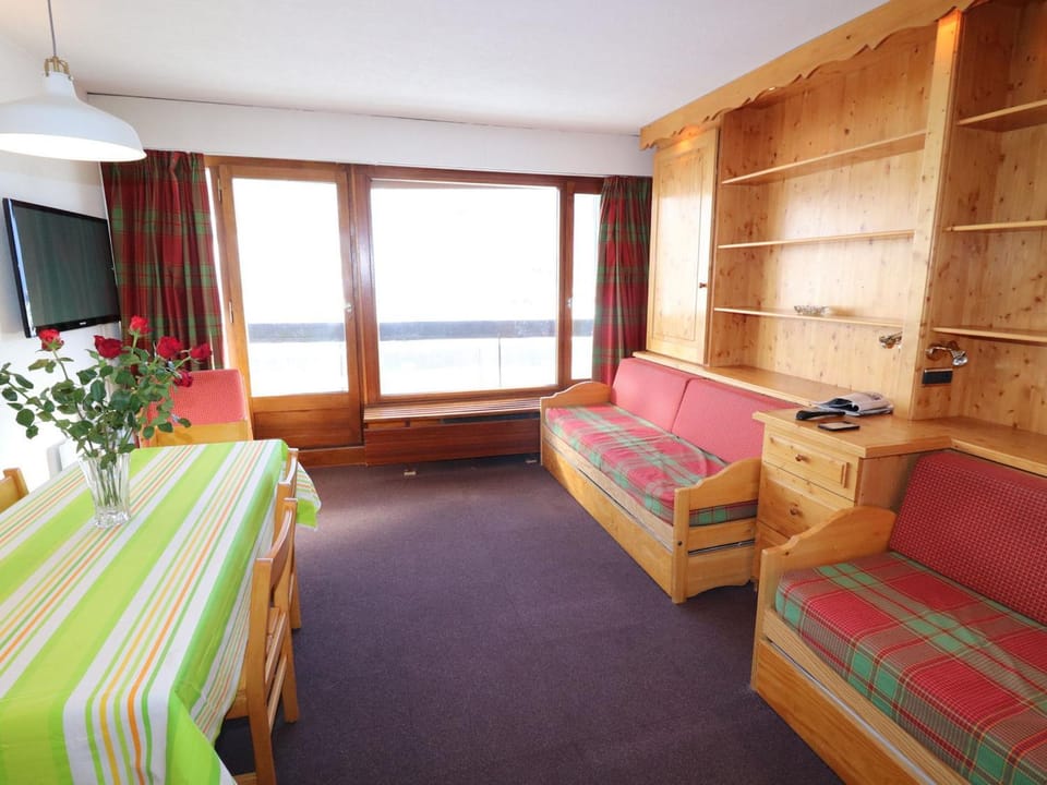 Appartement lumineux au pied des pistes avec balcon et WIFI - FR-1-502-394 Apartment in Tignes