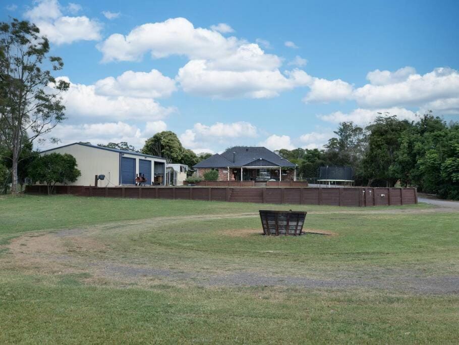 Property building, Day