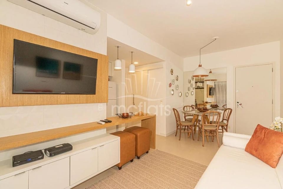 TV and multimedia, Living room, Dining area, air conditioner