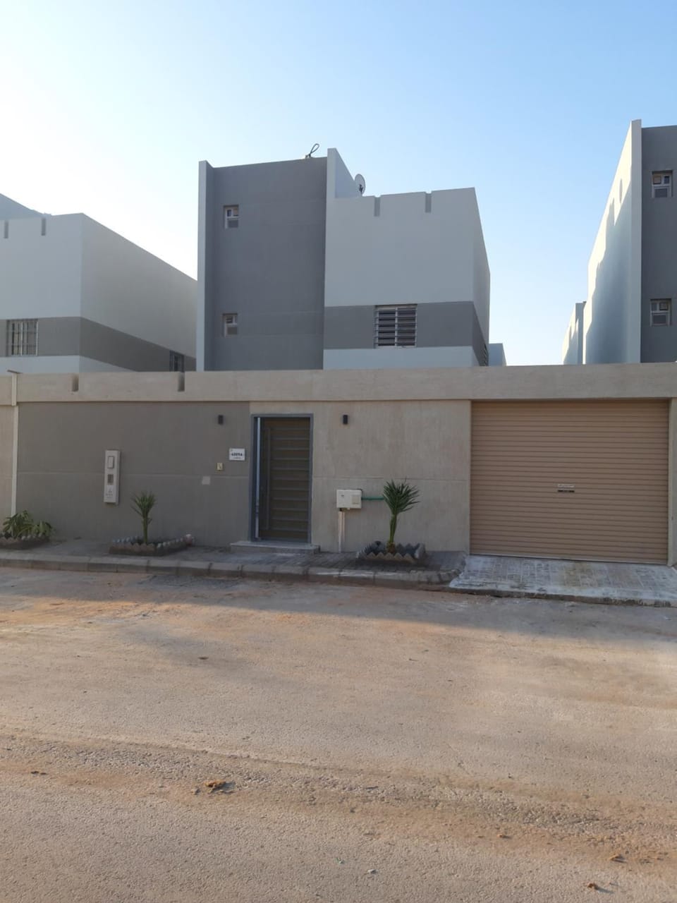 Property building, Day