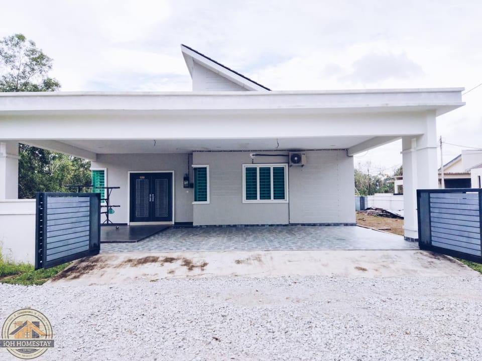 Property building, Day