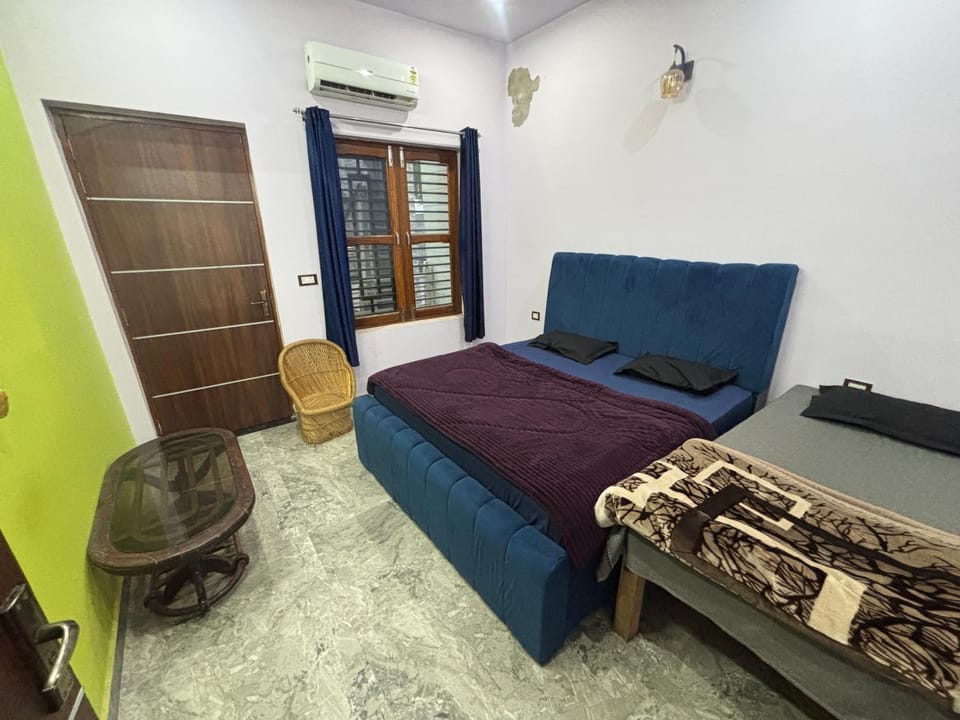 Manavi Home Stay Vacation rental in Uttar Pradesh