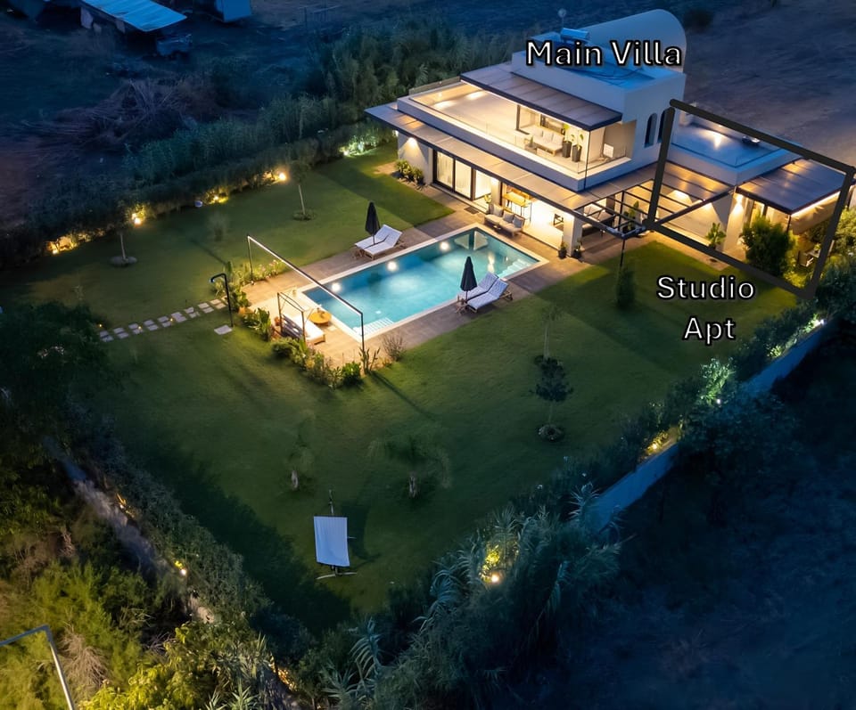 Property building, Night, Garden, Garden view, Pool view, Swimming pool