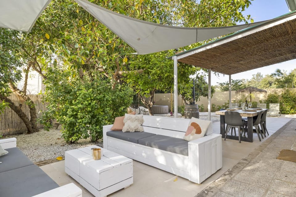 Seating area, Garden view