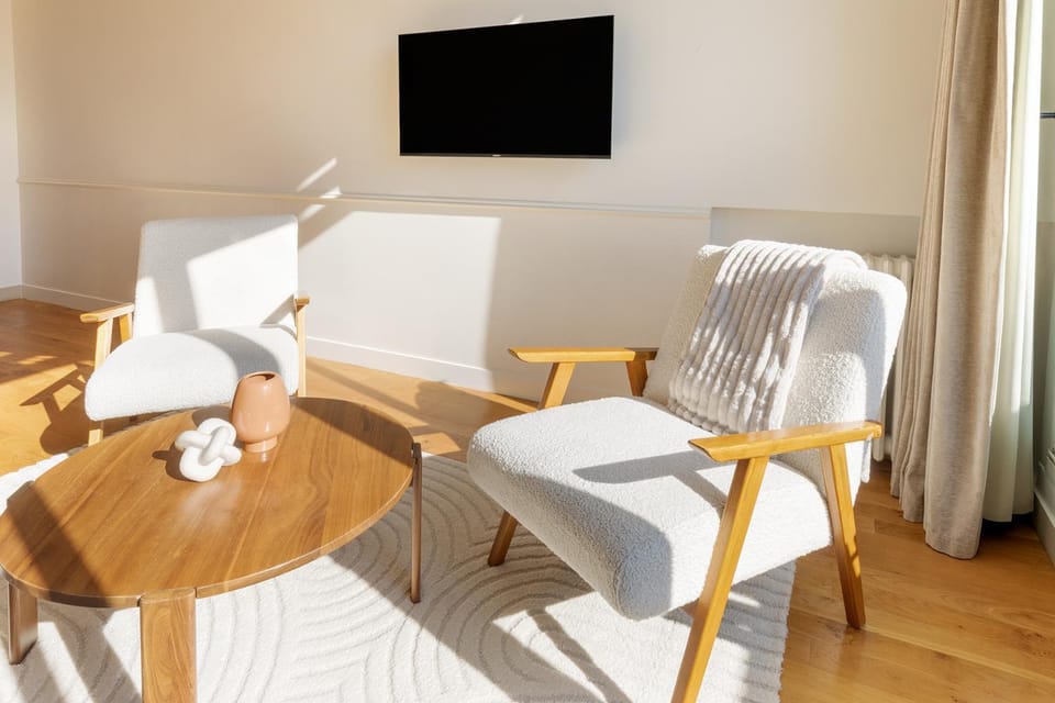 Communal lounge/ TV room, TV and multimedia, Living room