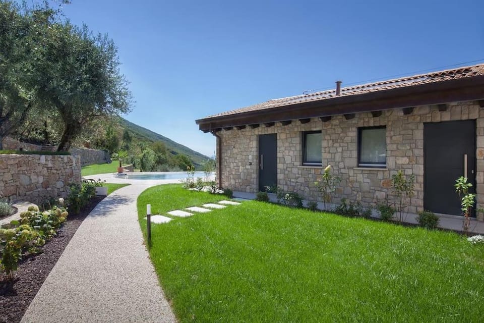 Property building, Garden