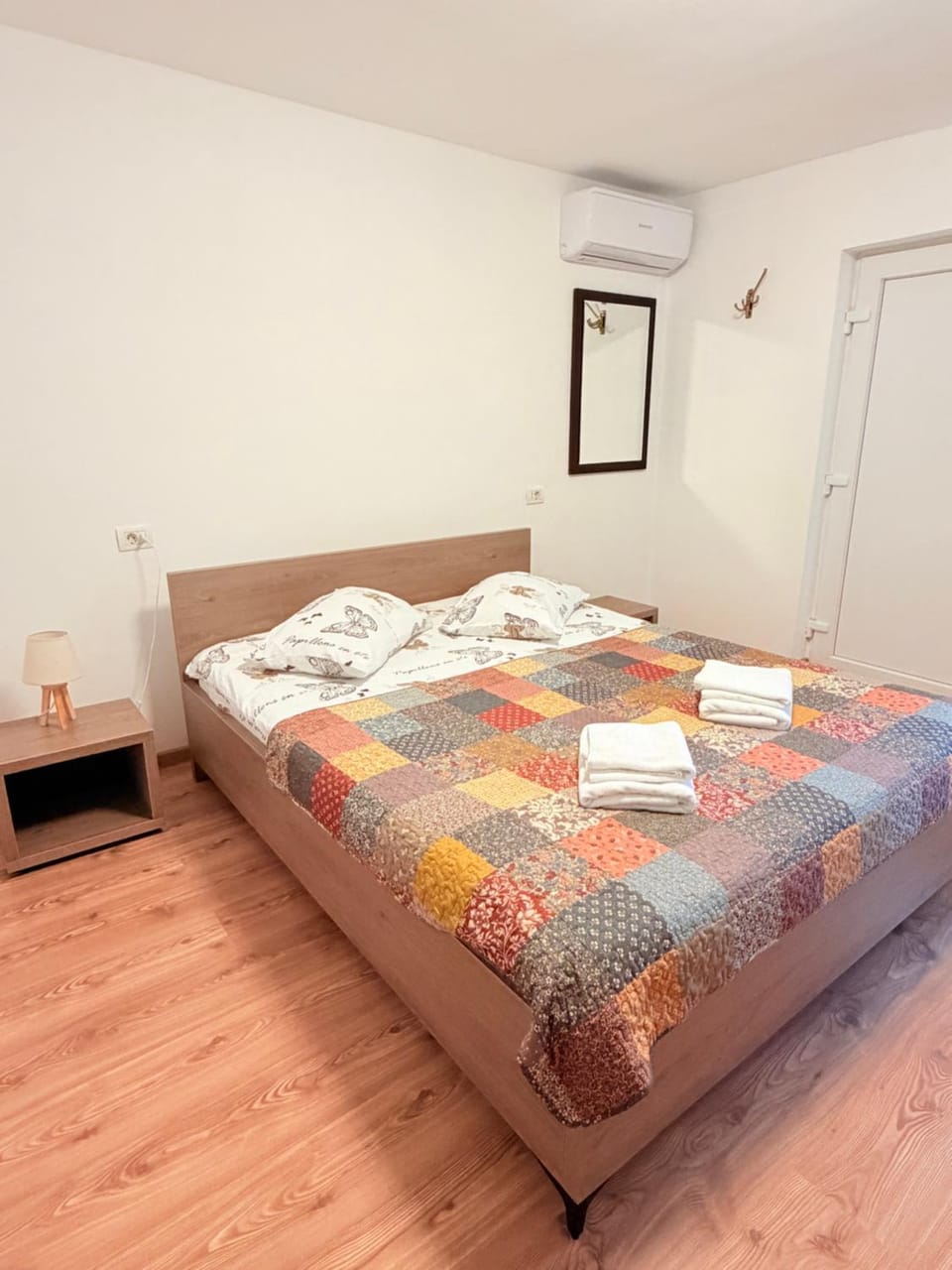 Pensiunea Damir Arad Bed and Breakfast in Timiș County