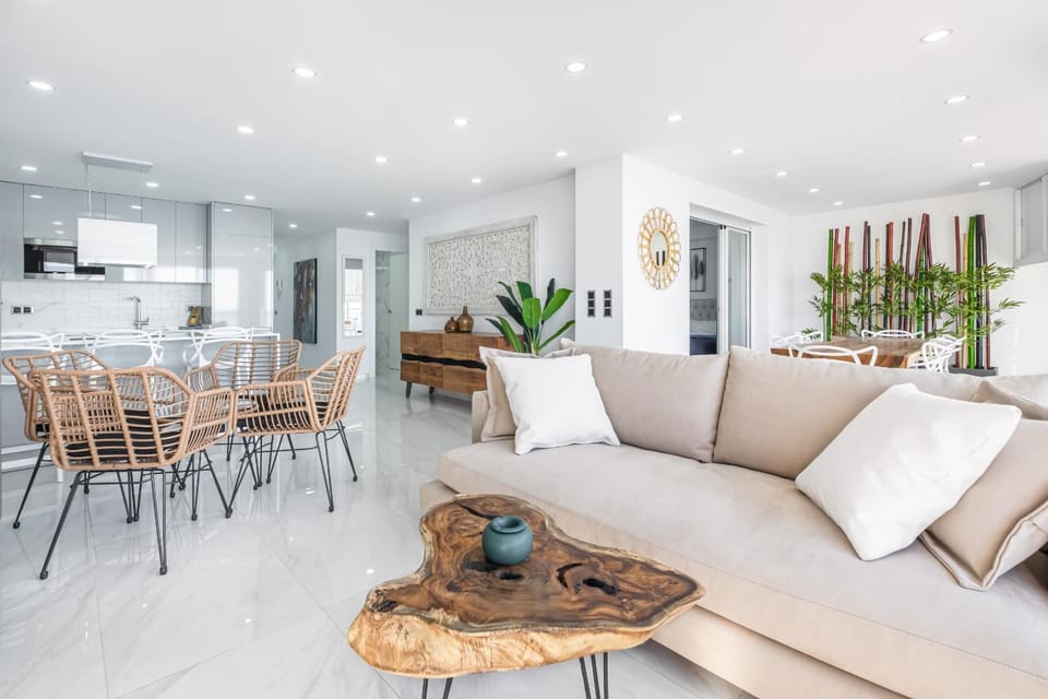 TV and multimedia, Kitchen or kitchenette, Living room, Dining area