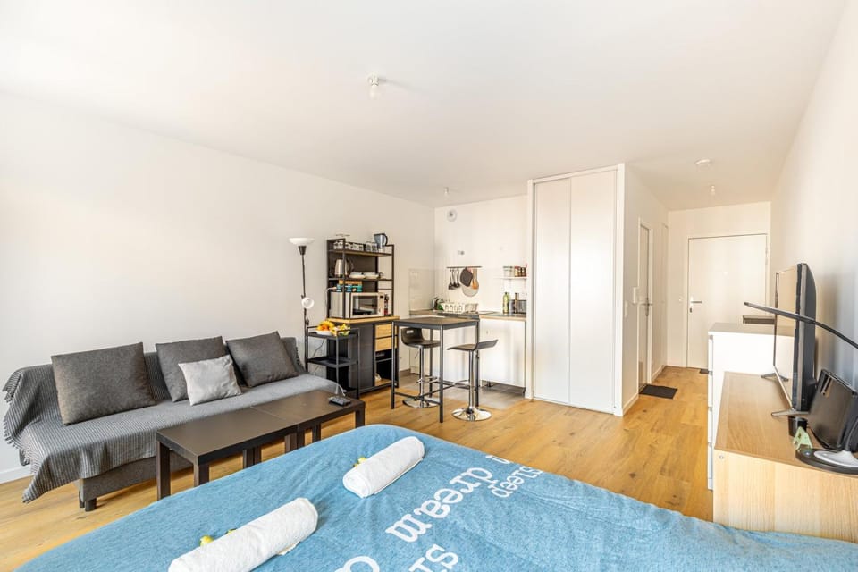 GuestReady - Nice cosy studio with a balcony Apartment in Puteaux