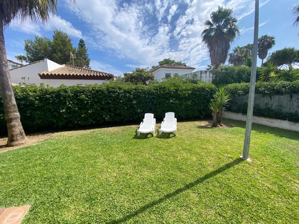 Casa Rosa House in Chiclana de la Frontera