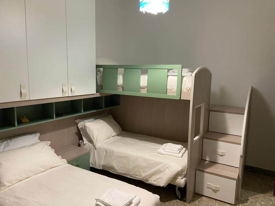 bunk bed
