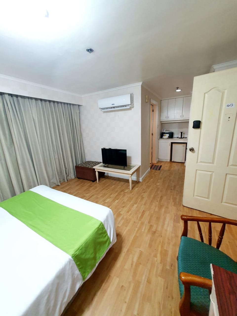 SAB R. CONDOTE'L SUITES Apartment hotel in Makati