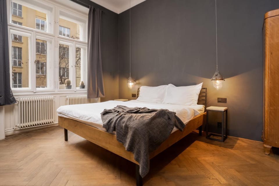 Bed, Bedroom