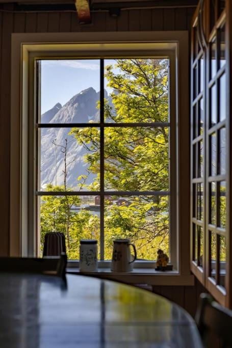 Sharming cabin in Sund Cabin in Lofoten