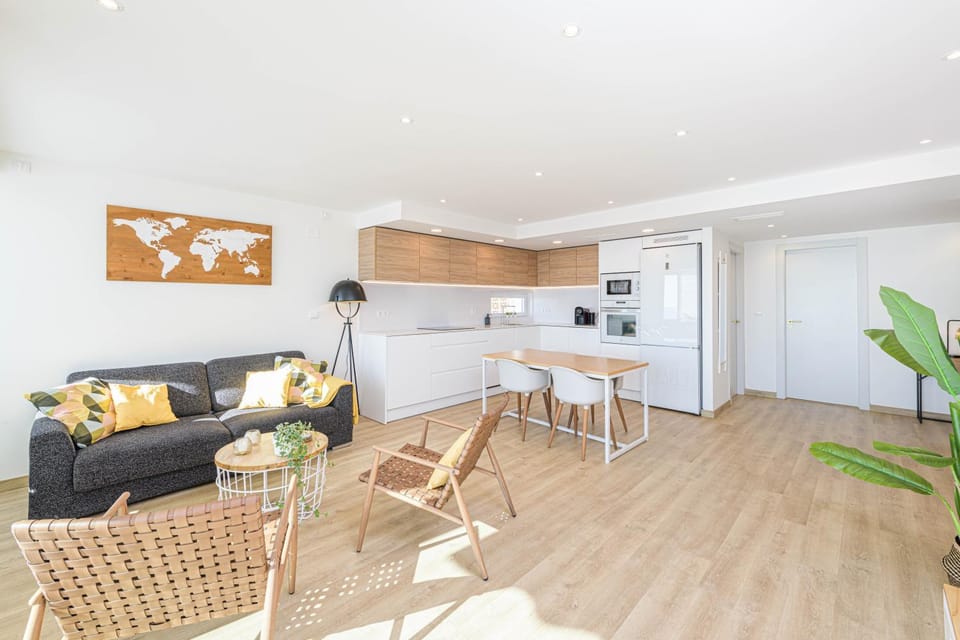 Kitchen or kitchenette, Dining area, minibar, pet friendly, stove