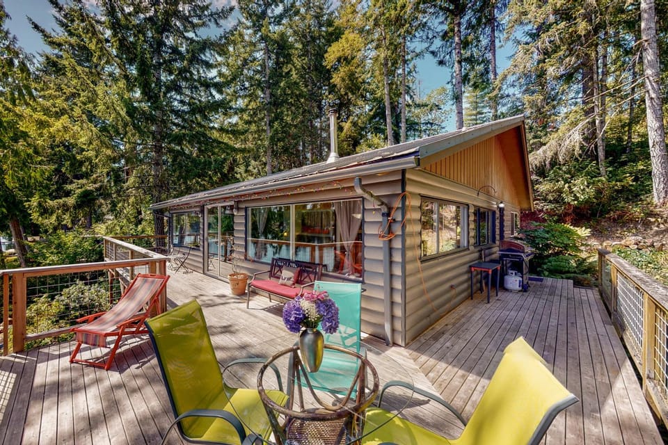Lake Benson Rendezvous House in Puget Sound