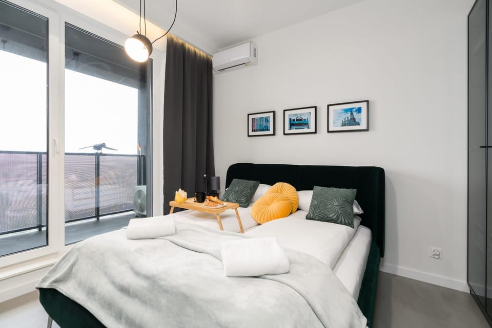 Bed, Photo of the whole room, Bedroom, towels, air conditioner