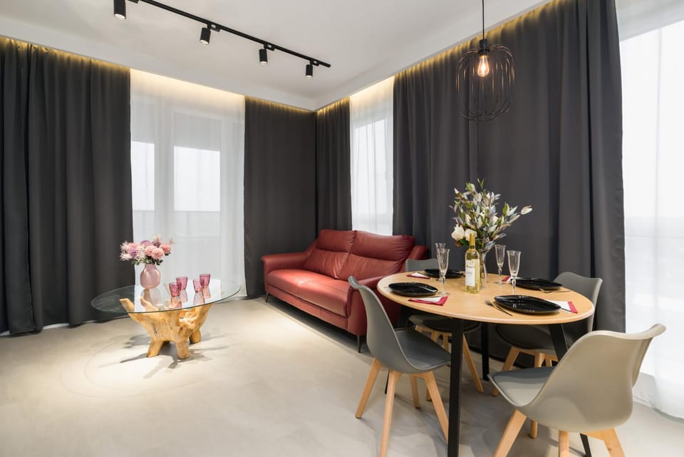 Communal lounge/ TV room, Living room, Seating area, Dining area
