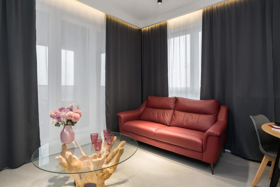 Communal lounge/ TV room, Living room, Seating area