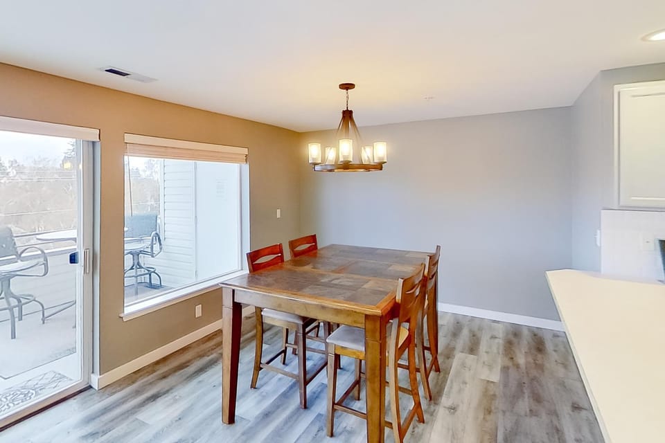 Park Pointe Mutual Apartment in Chelan (In Town)