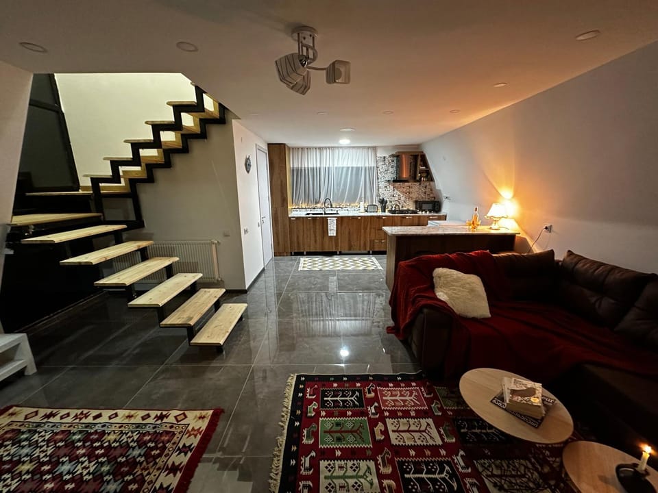 Kitchen or kitchenette, Living room