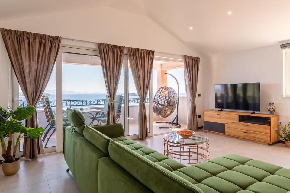 TV and multimedia, Living room