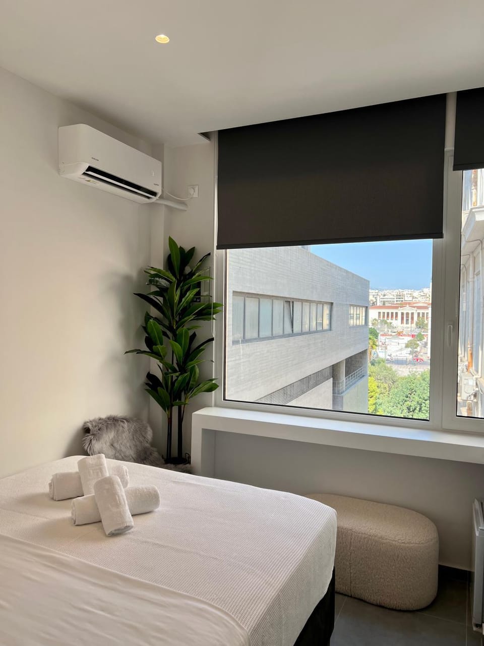 Bed, View (from property/room), Photo of the whole room, Bedroom, air conditioner