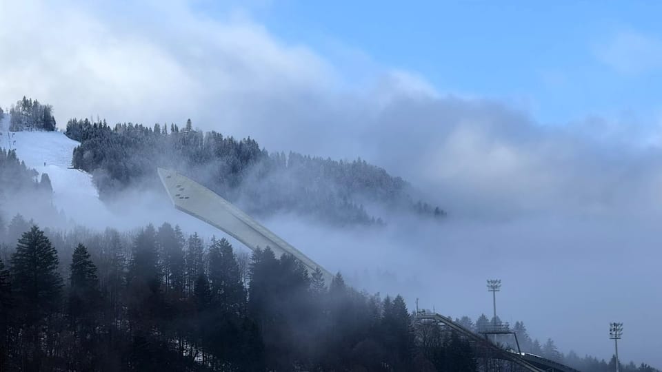 Nearby landmark, Natural landscape, Winter, Skiing, Hiking, Mountain view, Sports