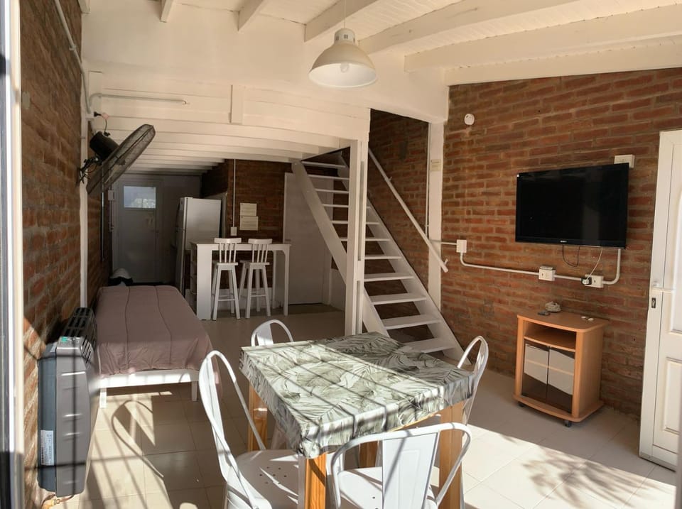 Dining area, Area and facilities