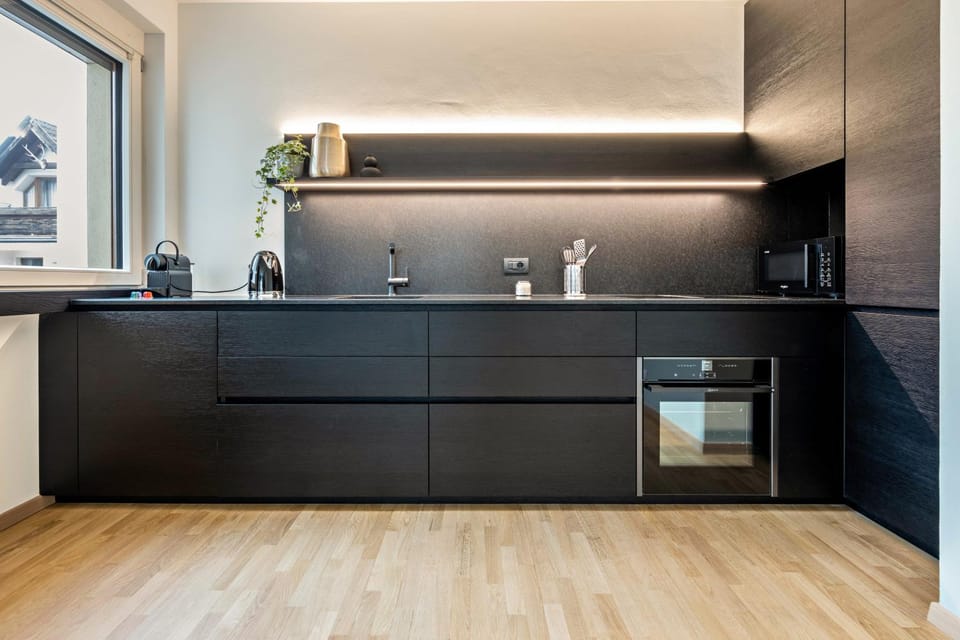 Kitchen or kitchenette, Living room