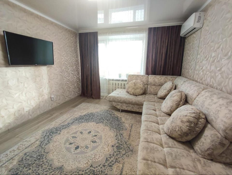 2-х комнатная квартира в центре на ул.Бородина 107 Apartment in Kazakhstan