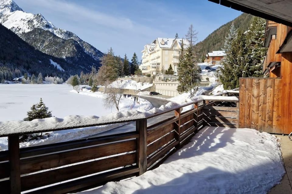 Superbe appartement Champex-Lac avec piscine et sauna Apartment in Canton of Valais