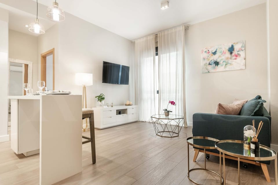 Cozy apartment with parking in the center by REMS Apartment in Malaga